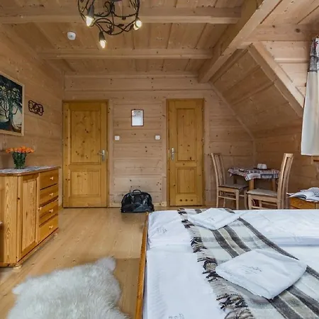 Bed & Breakfast Regionalny Domek *